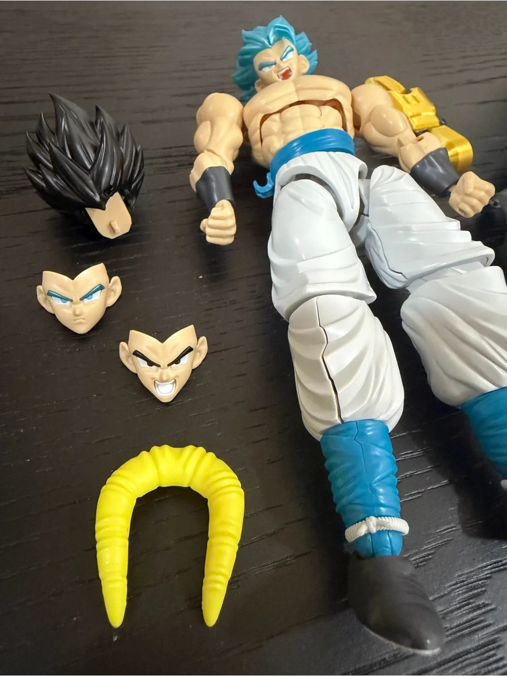 Blue-Haired Martial Hero Action Figure with Interchangeable Parts